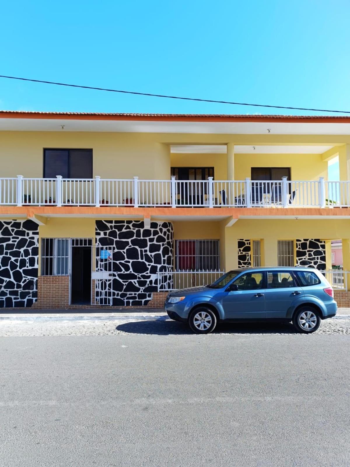 Pensao Dona Fica Appartement Tarrafal  Buitenkant foto
