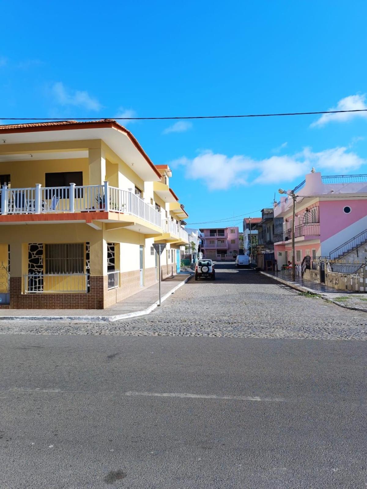 Pensao Dona Fica Appartement Tarrafal  Buitenkant foto